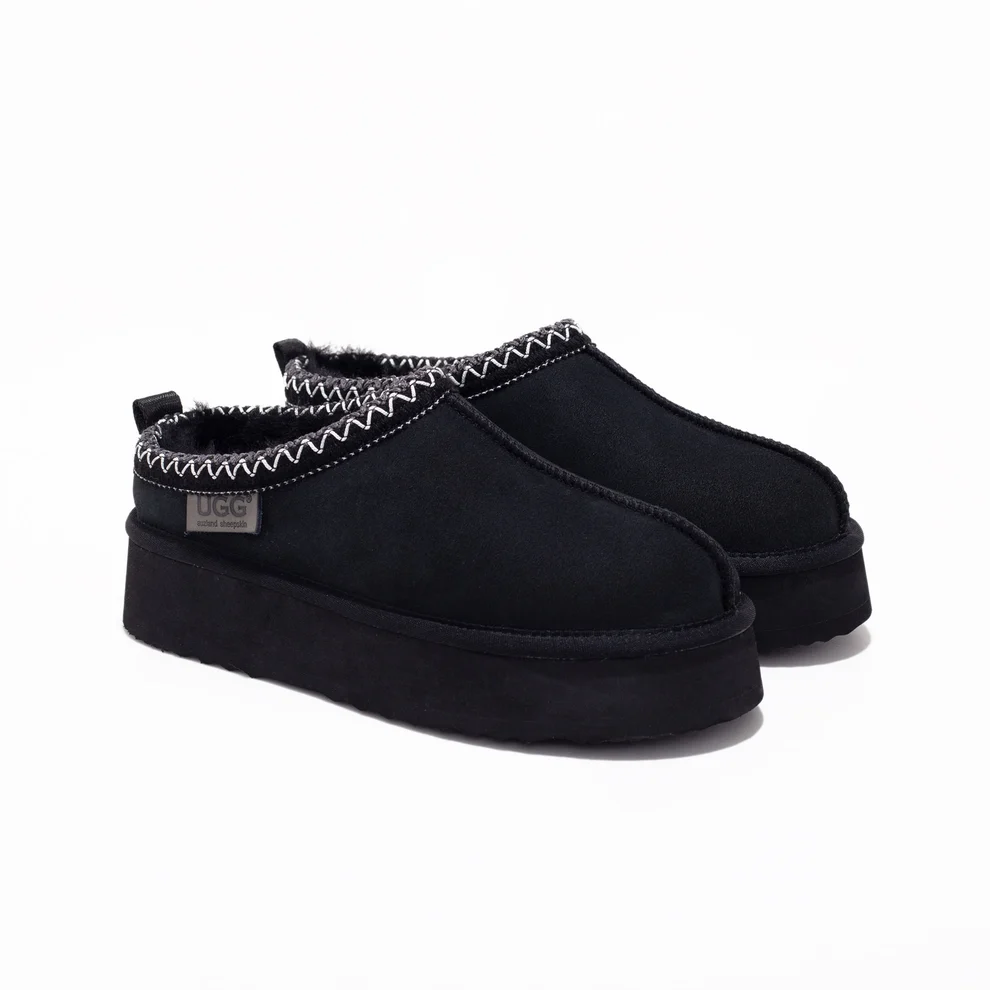 ugg-auzland-premium-tassie-platform-slippers-black.webp
